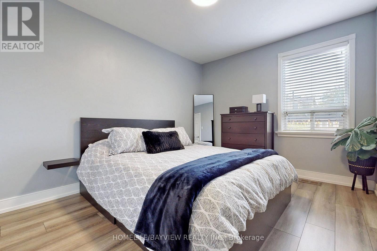 53 Tiago Avenue, Toronto, Ontario  M4B 2A2 - Photo 15 - E13447638