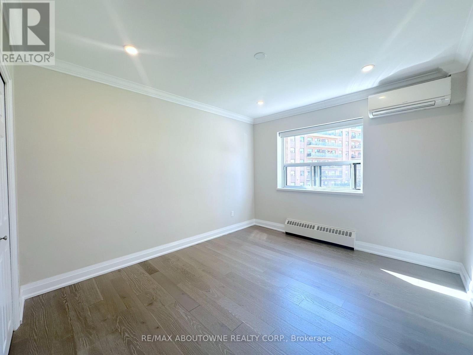 204 - 135 Allan Street, Oakville, Ontario  L6J 3N4 - Photo 9 - W13259442