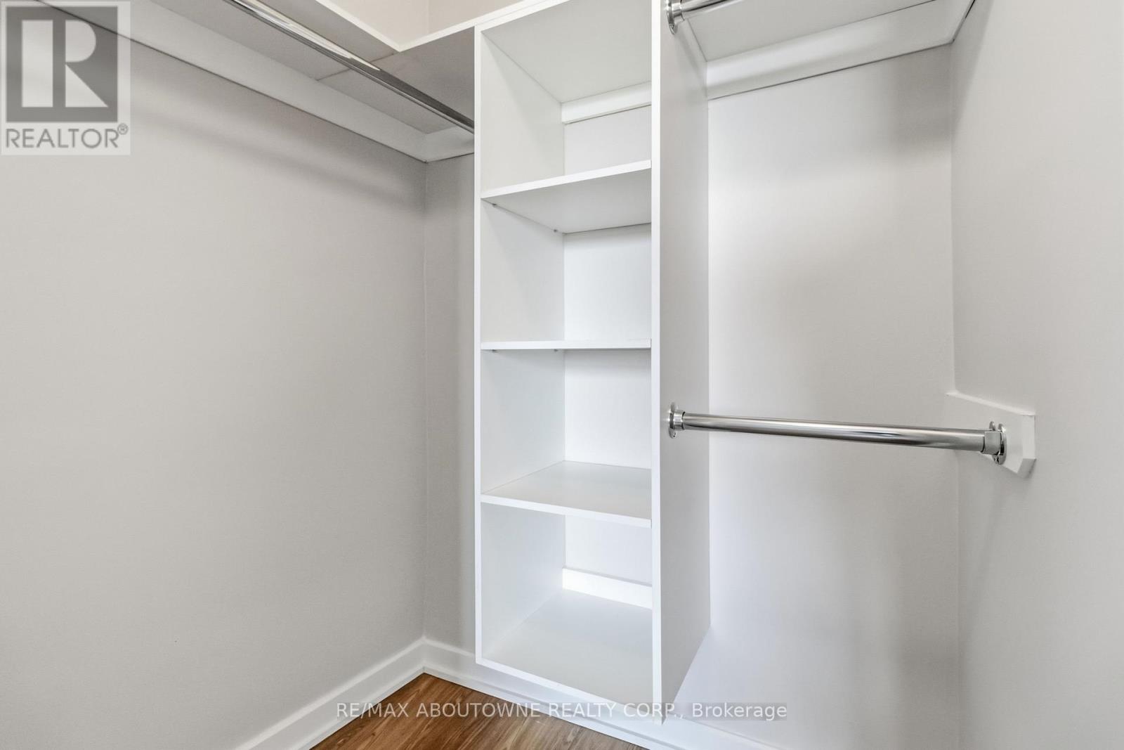 1201 - 125 Forsythe Street, Oakville, Ontario  L6K 3K1 - Photo 16 - W13417076