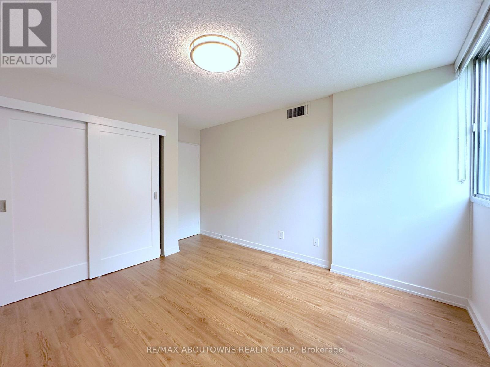 301 - 165 La Rose Avenue, Toronto, Ontario  M9P 3S9 - Photo 13 - W13431048
