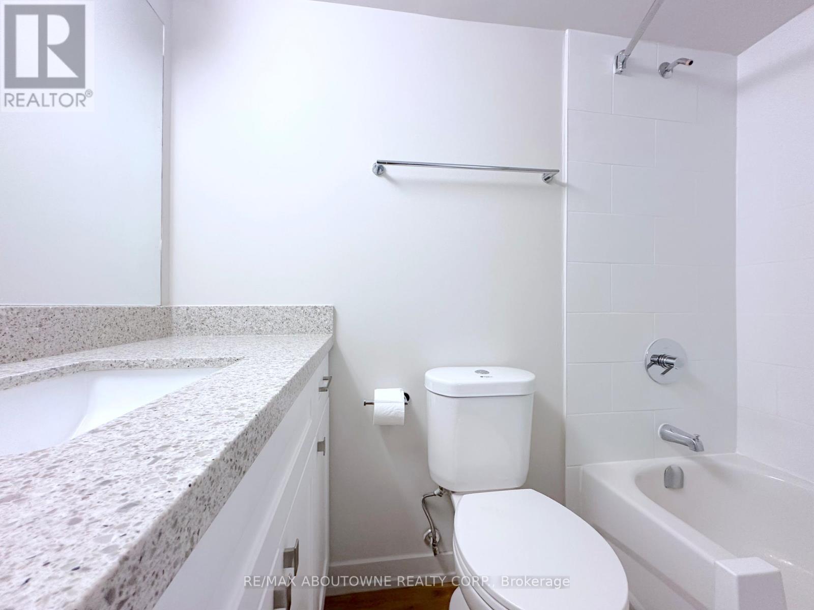 301 - 165 La Rose Avenue, Toronto, Ontario  M9P 3S9 - Photo 15 - W13431048