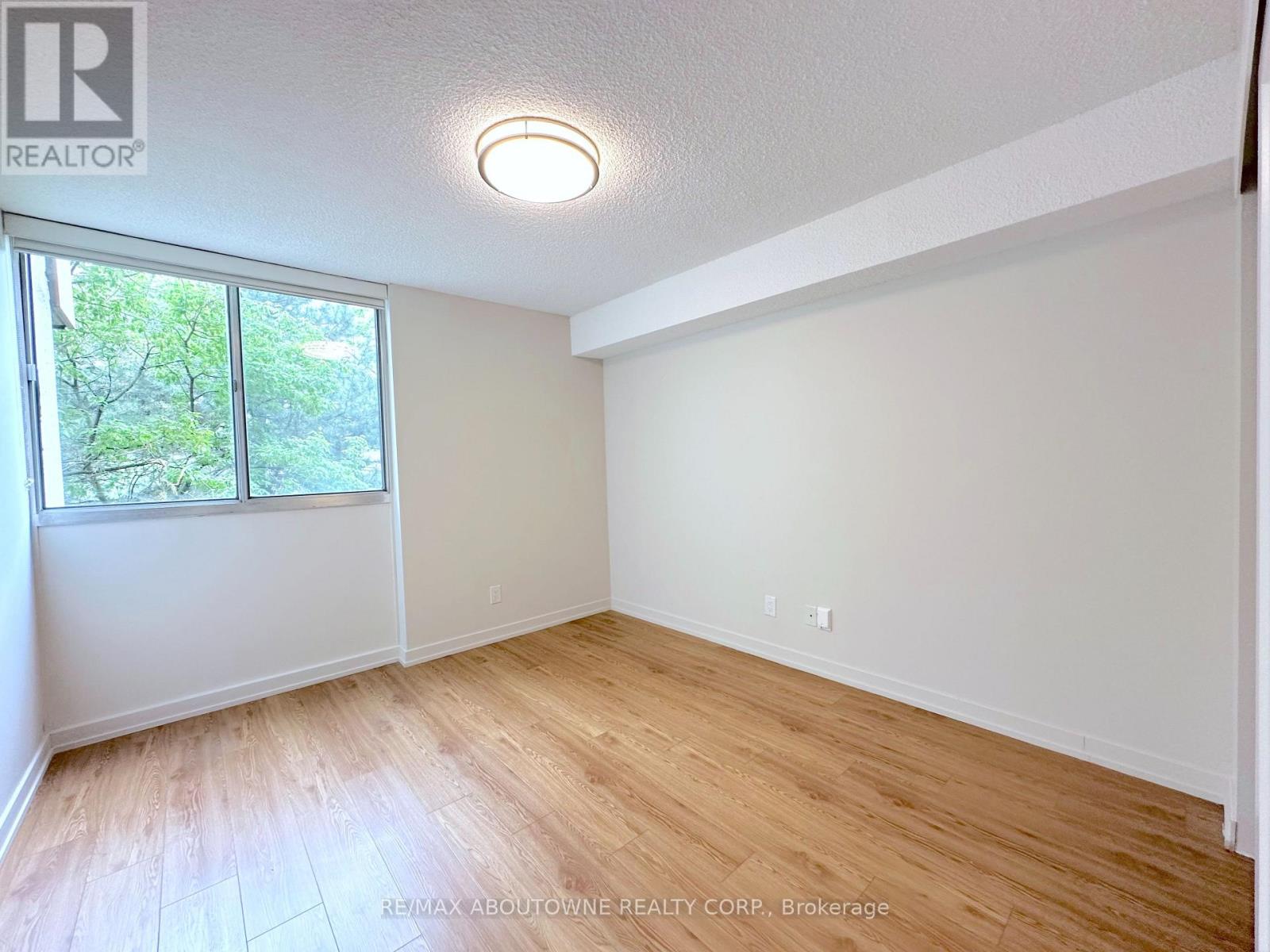301 - 165 La Rose Avenue, Toronto, Ontario  M9P 3S9 - Photo 12 - W13431048