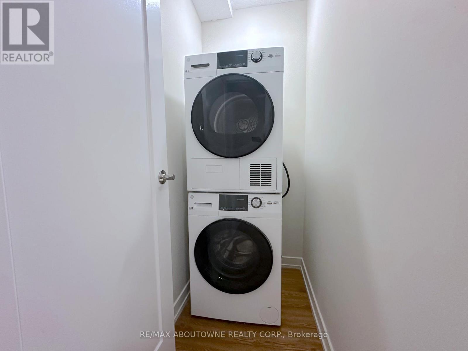 301 - 165 La Rose Avenue, Toronto, Ontario  M9P 3S9 - Photo 17 - W13431048