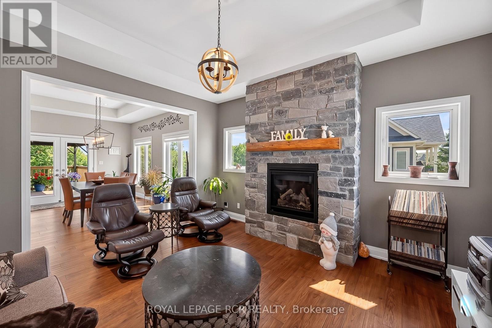 3 Thoroughbred Drive, Oro-Medonte, Ontario  L0K 1E0 - Photo 14 - S13447548