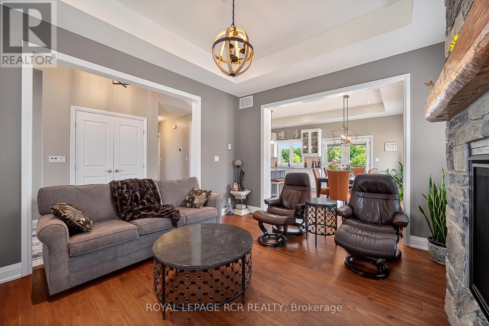 3 Thoroughbred Drive, Oro-Medonte, Ontario  L0K 1E0 - Photo 15 - S13447548