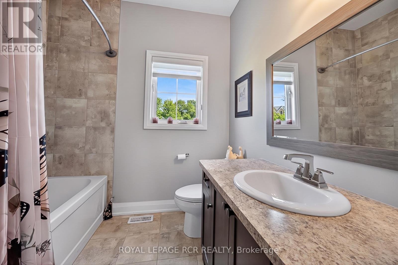 3 Thoroughbred Drive, Oro-Medonte, Ontario  L0K 1E0 - Photo 21 - S13447548