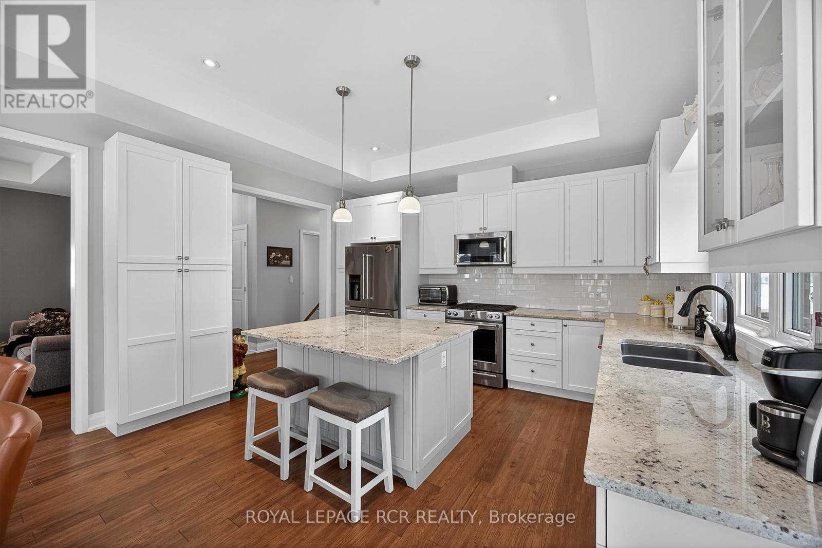 3 Thoroughbred Drive, Oro-Medonte, Ontario  L0K 1E0 - Photo 9 - S13447548
