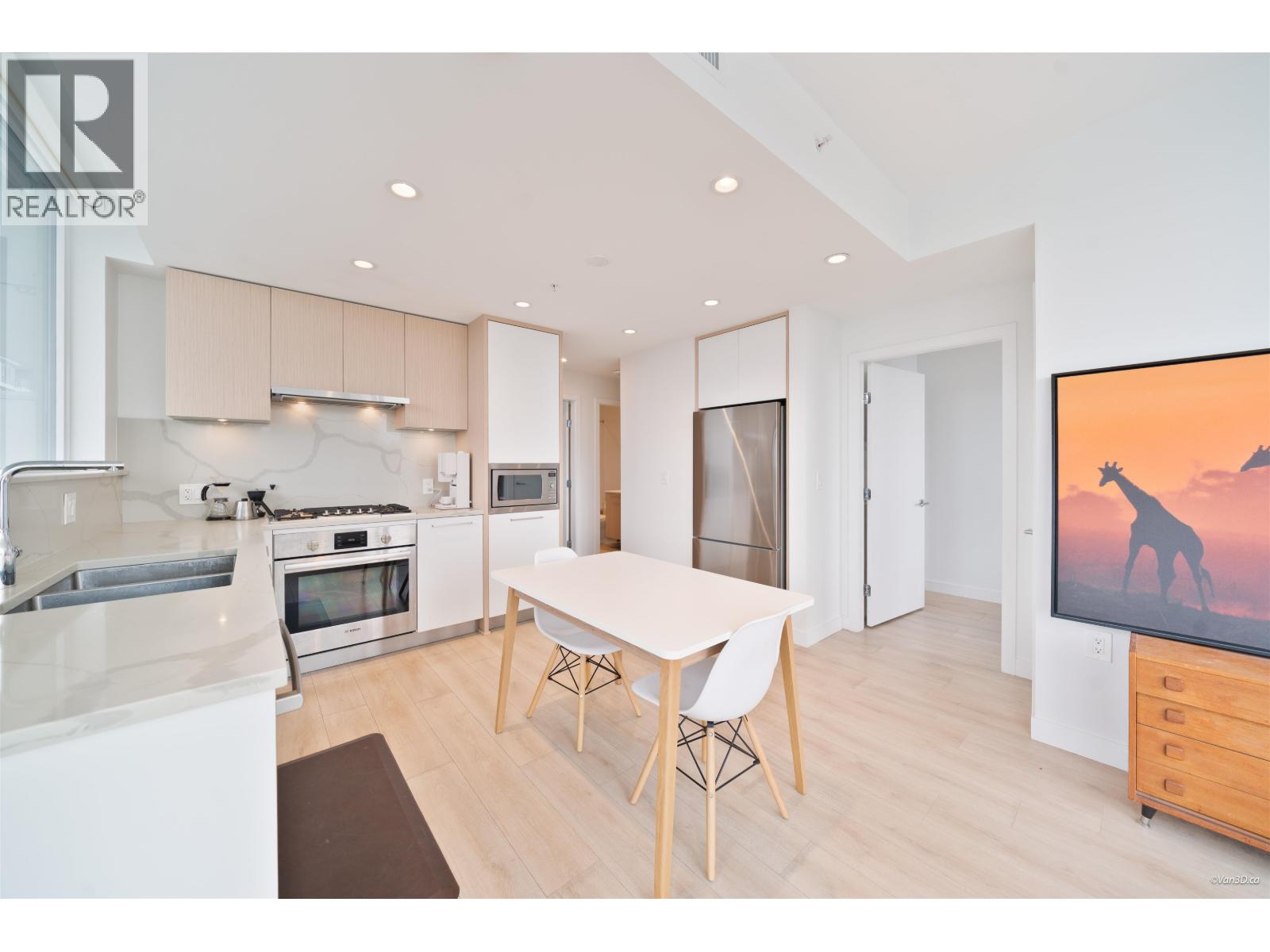 510 567 Clarke Road, Coquitlam, British Columbia  V3J 0K7 - Photo 2 - R3135922