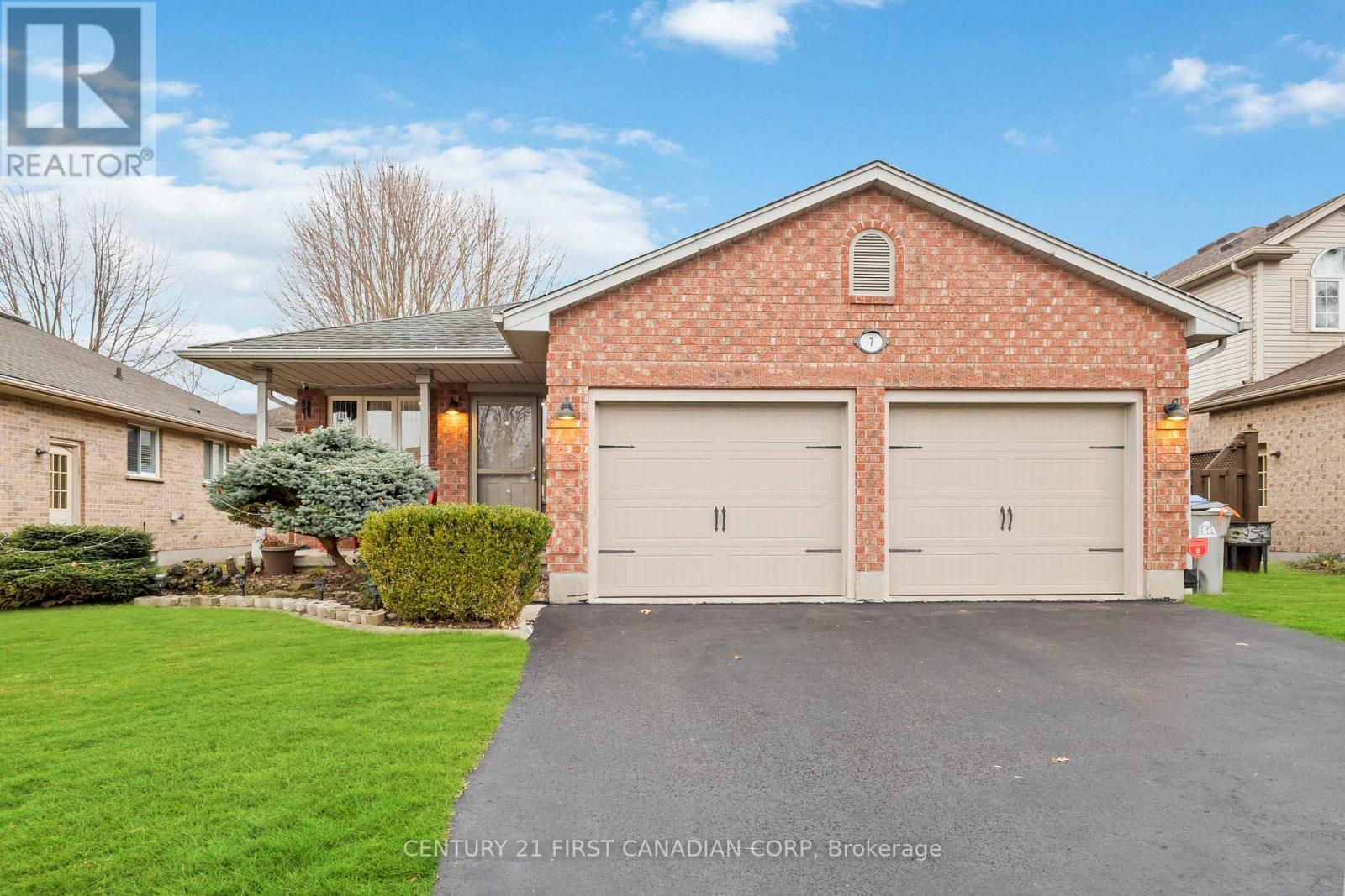 7 JUNIPER CRESCENT, Strathroy-Caradoc, Ontario
