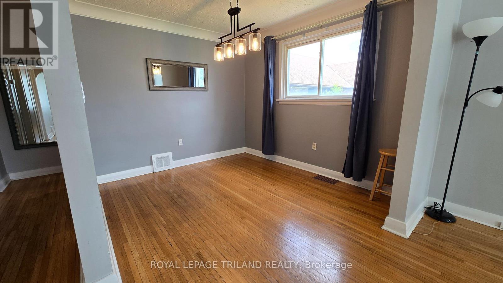 224 Highbury Avenue N, London East, Ontario  N5Z 2W7 - Photo 4 - X13447706