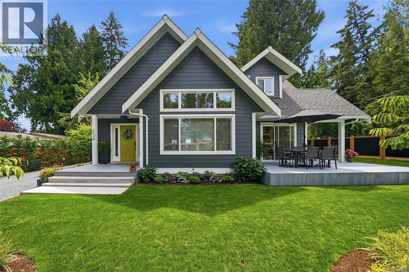 234 Fern Rd W, Qualicum Beach, British Columbia  V9K 1S4 - Photo 2 - 1039598