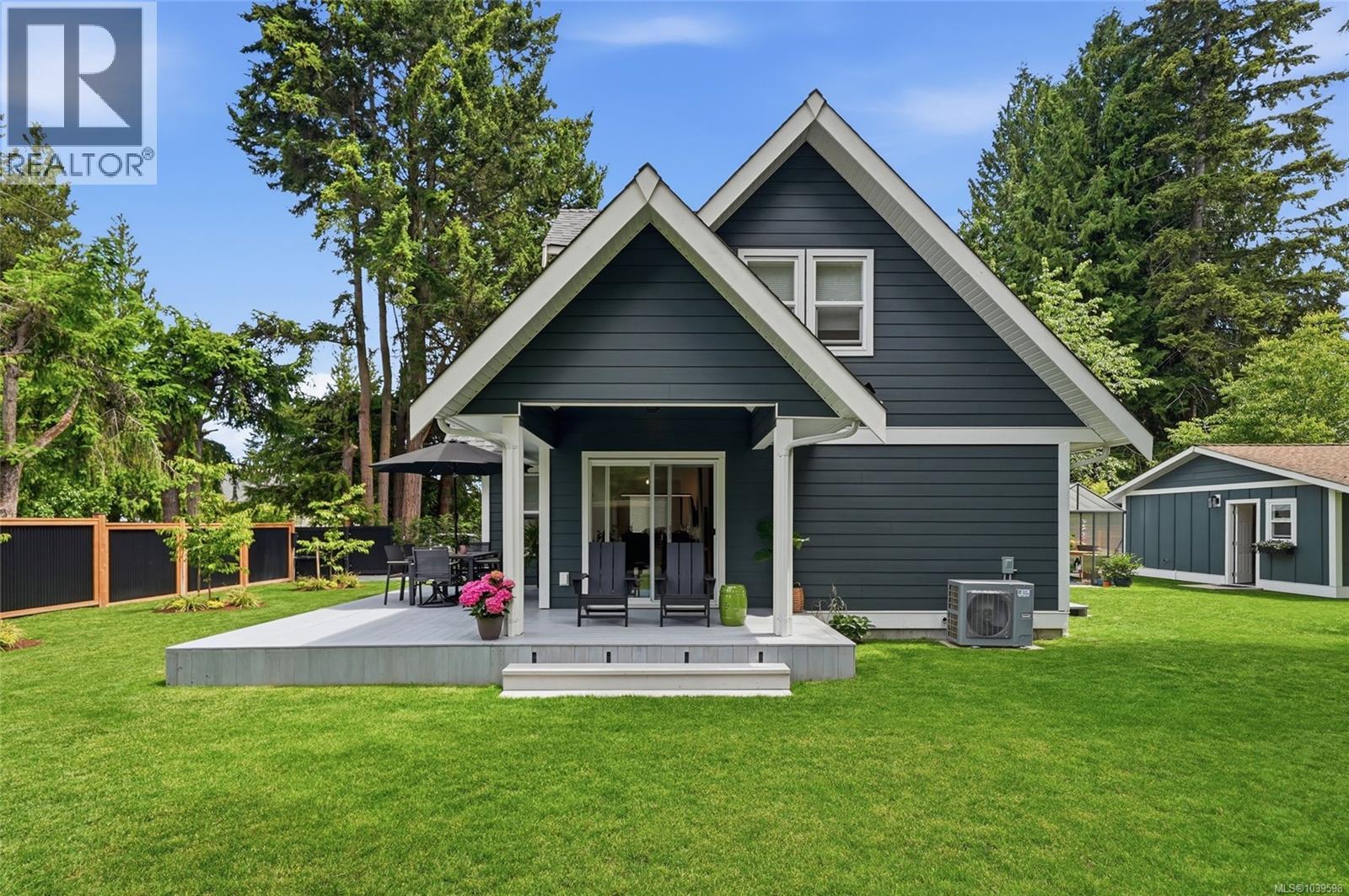 234 Fern Rd W, Qualicum Beach, British Columbia  V9K 1S4 - Photo 47 - 1039598