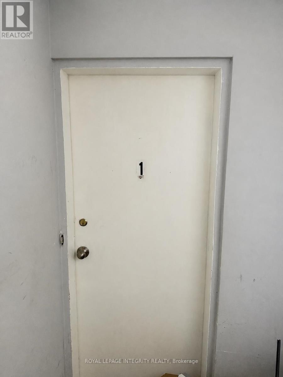 1 - 368 Belisle Street, Ottawa, Ontario  K1L 6V2 - Photo 2 - X13447672