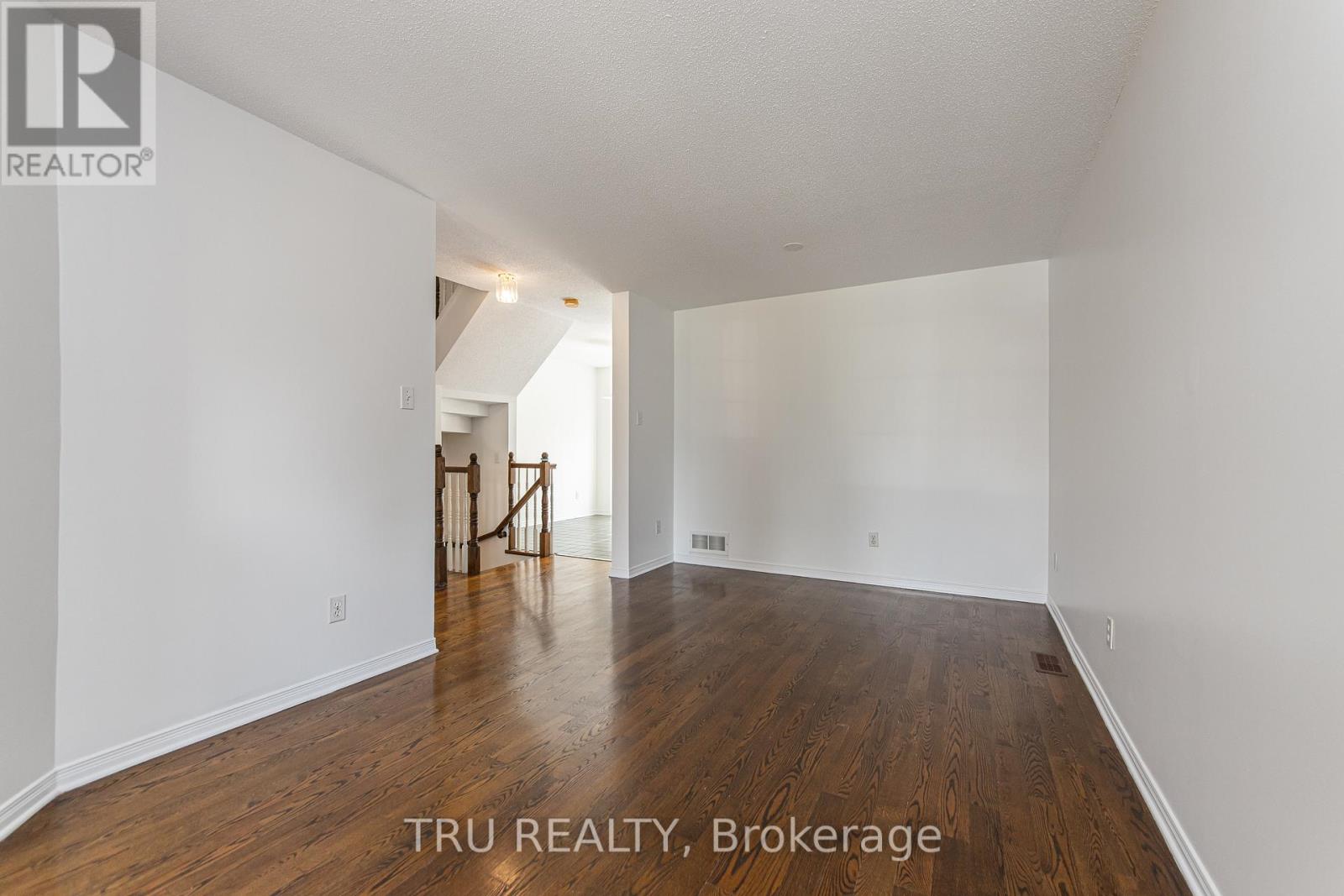 135 Margrave Avenue, Ottawa, Ontario  K1T 3X8 - Photo 12 - X13447734