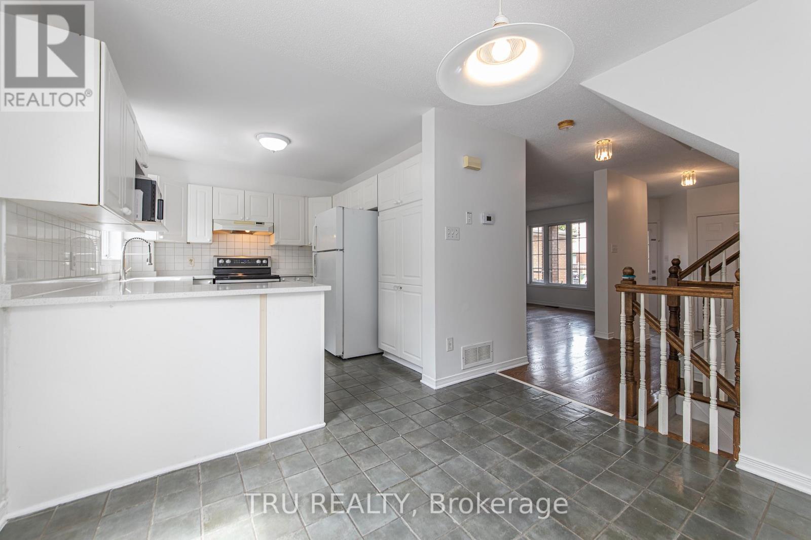 135 Margrave Avenue, Ottawa, Ontario  K1T 3X8 - Photo 18 - X13447734