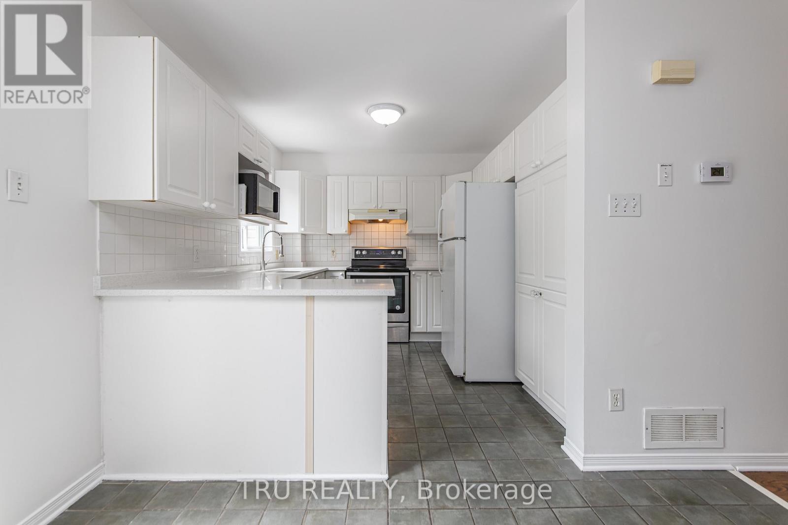 135 Margrave Avenue, Ottawa, Ontario  K1T 3X8 - Photo 20 - X13447734