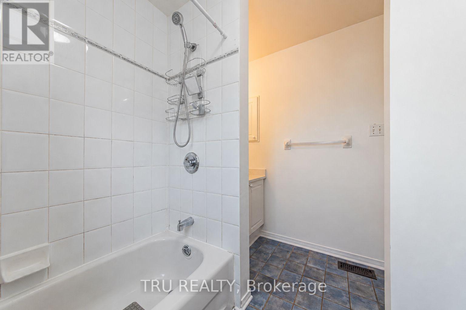 135 Margrave Avenue, Ottawa, Ontario  K1T 3X8 - Photo 36 - X13447734