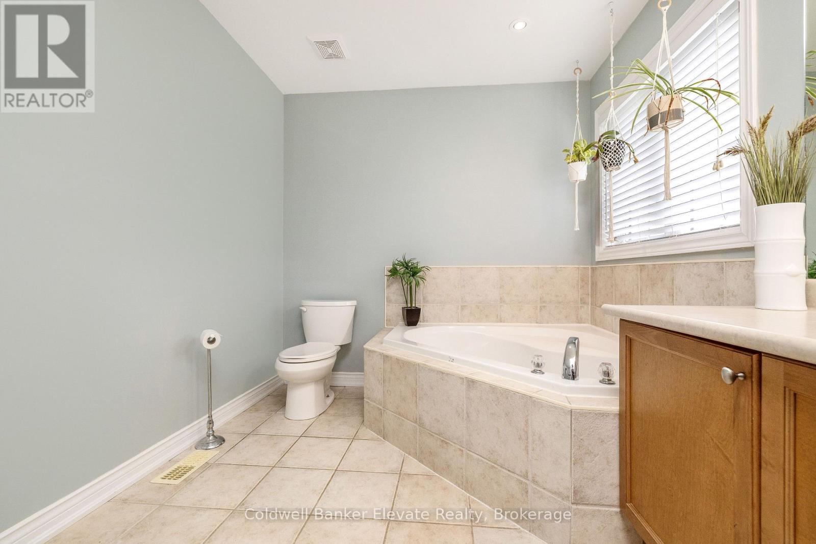 28 Brown's Crescent, Halton Hills, Ontario  L7J 3A4 - Photo 27 - W13447404