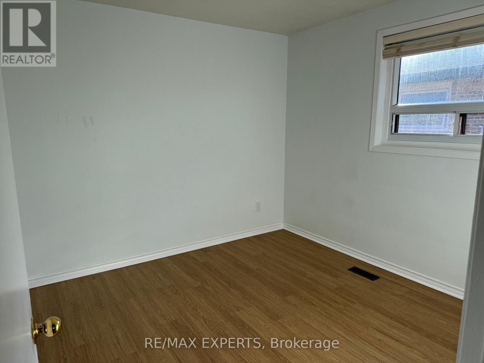 95 Navenby Crescent, Toronto, Ontario  M9L 1B3 - Photo 11 - W13447424