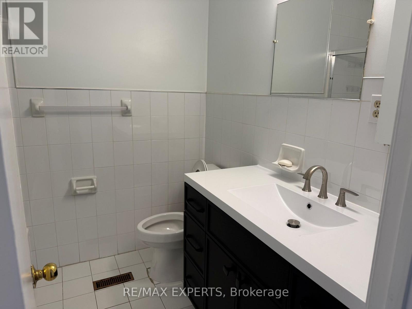 95 Navenby Crescent, Toronto, Ontario  M9L 1B3 - Photo 12 - W13447424