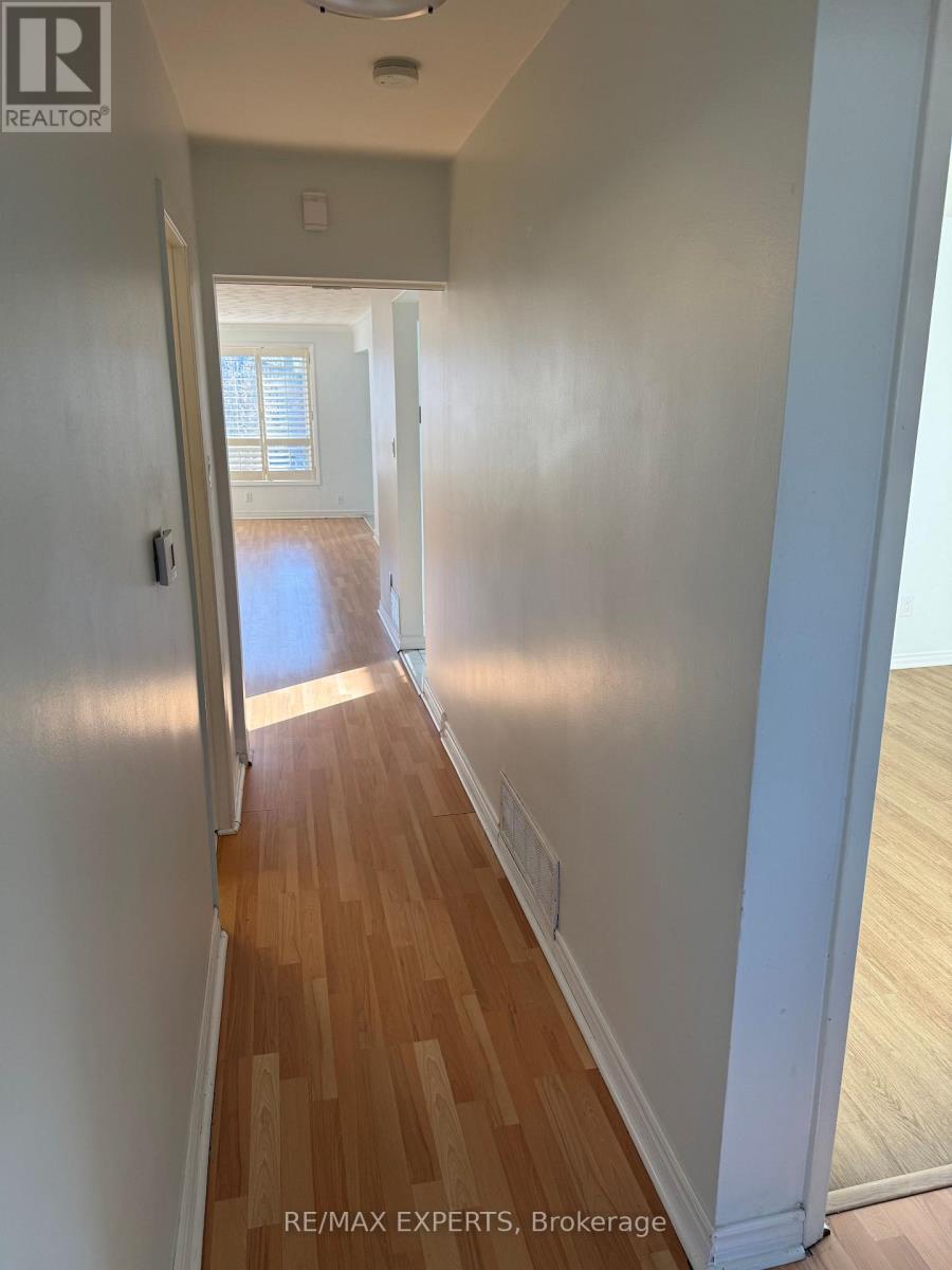 95 Navenby Crescent, Toronto, Ontario  M9L 1B3 - Photo 17 - W13447424