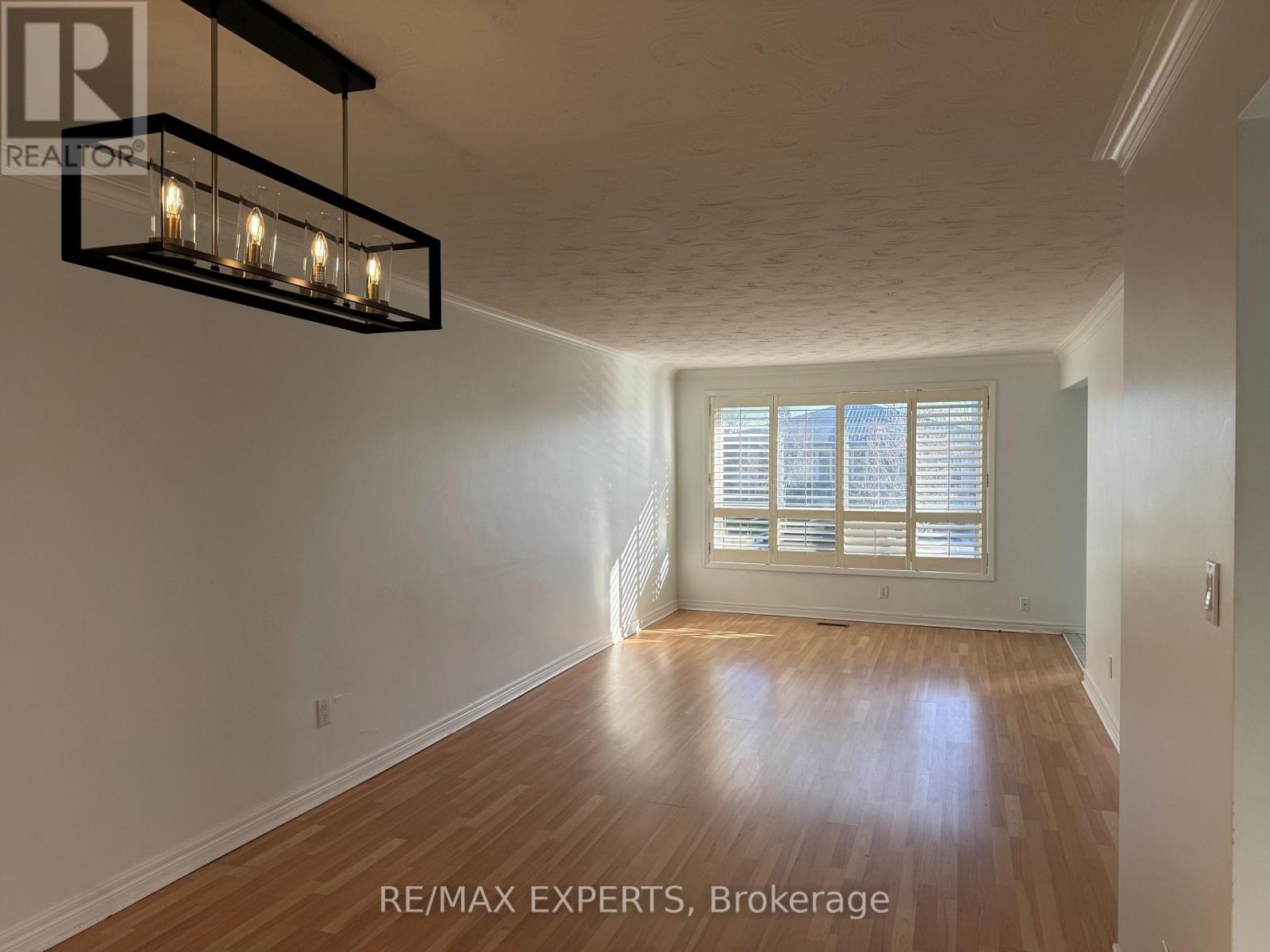95 Navenby Crescent, Toronto, Ontario  M9L 1B3 - Photo 7 - W13447424