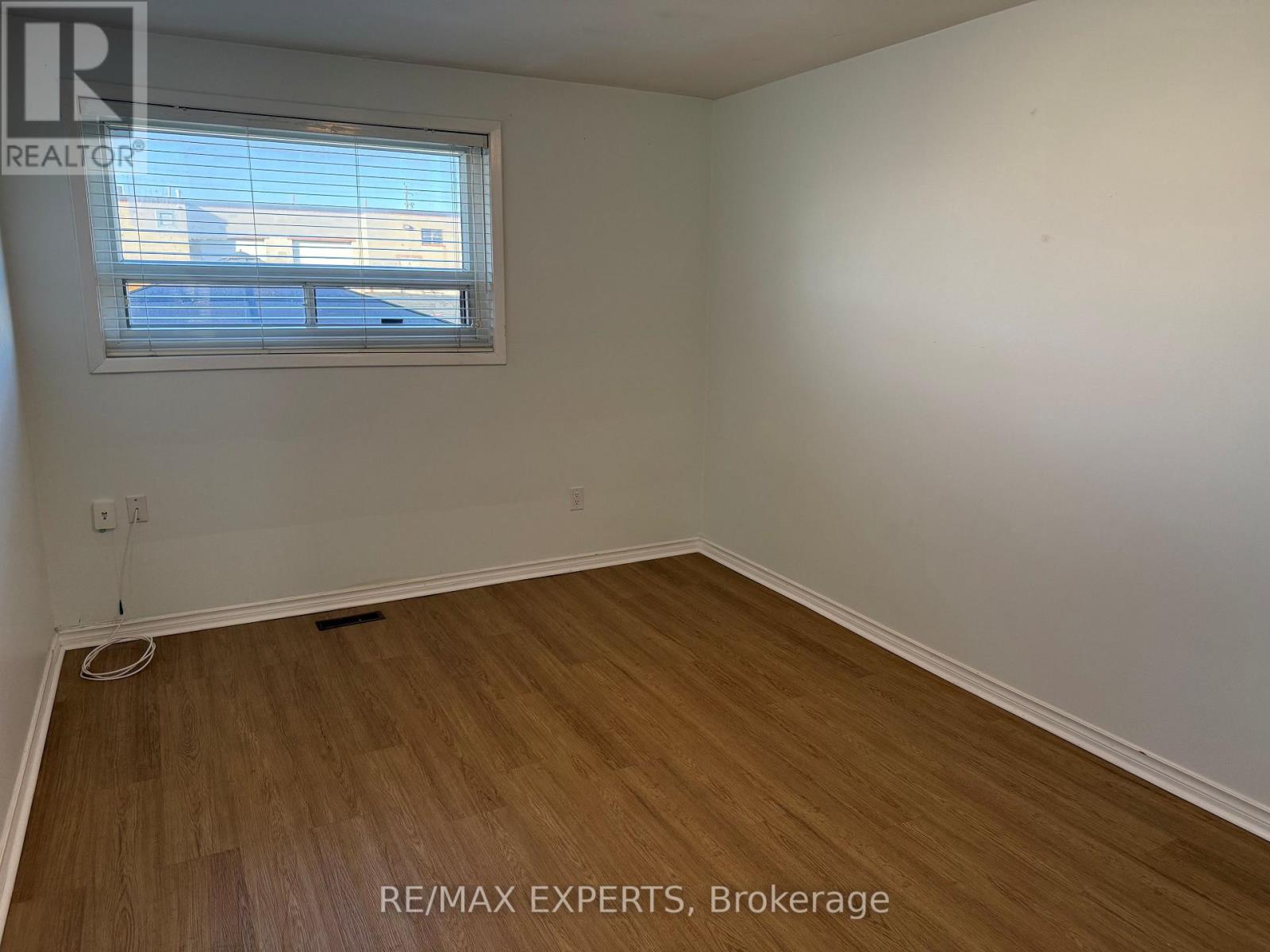 95 Navenby Crescent, Toronto, Ontario  M9L 1B3 - Photo 9 - W13447424