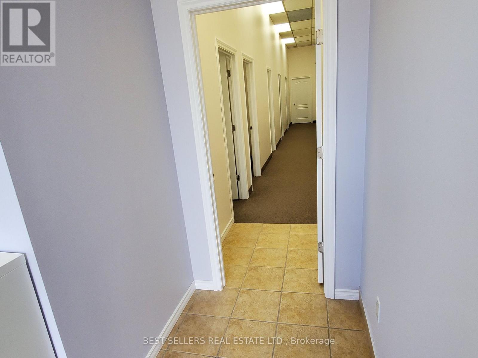 654 Bloor Street, Mississauga, Ontario  L5A 3V9 - Photo 3 - W13447450