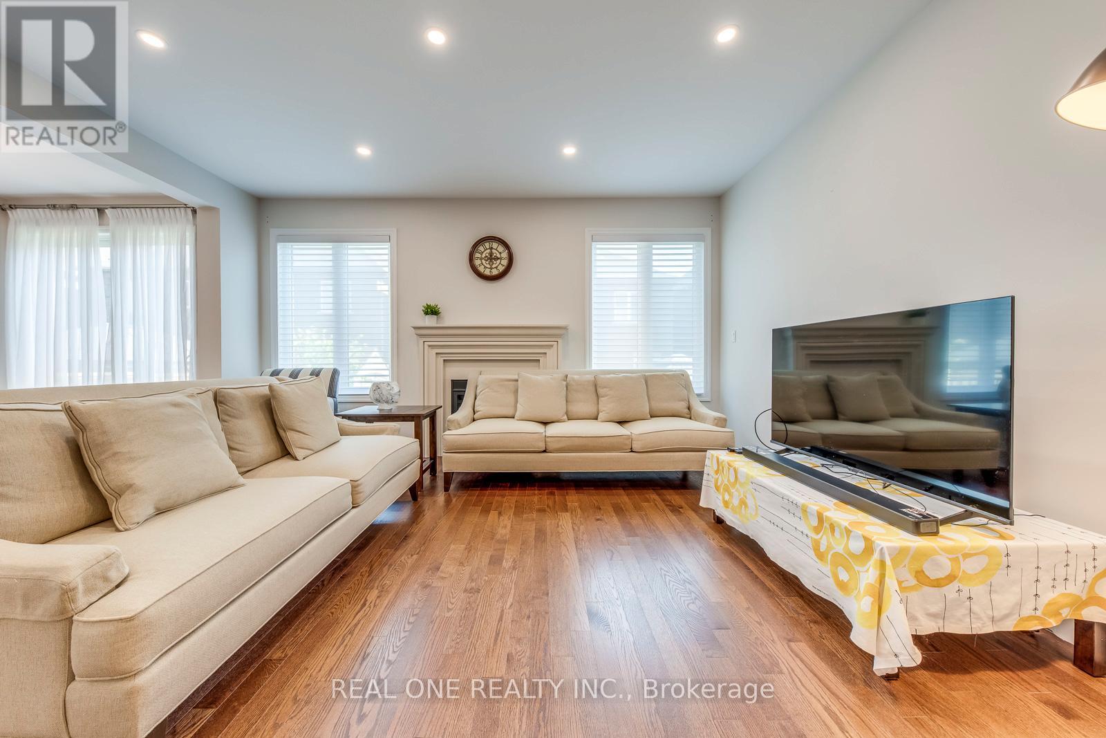 276 Sixteen Mile Drive, Oakville, Ontario  L6M 0V8 - Photo 12 - W13447456