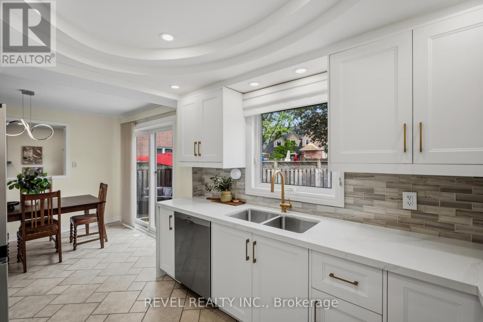 6144 Tenth Line W, Mississauga, Ontario  L5N 5S7 - Photo 12 - W13447542