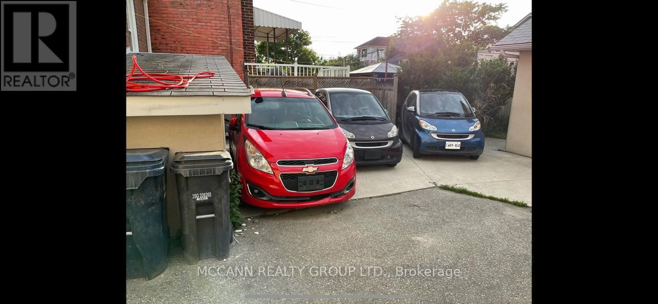 Main - 32 Belgravia Avenue, Toronto, Ontario  M6E 2M5 - Photo 19 - W13447594