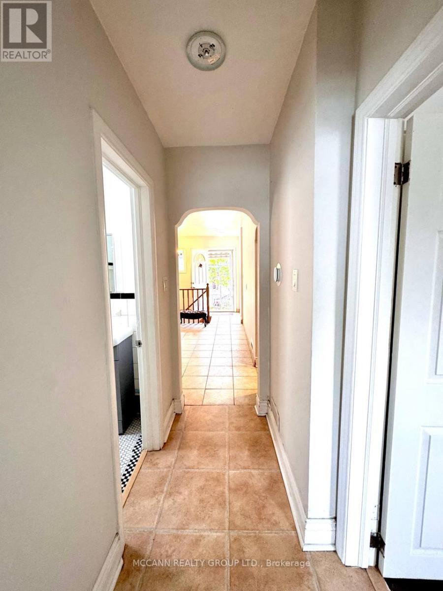 Main - 32 Belgravia Avenue, Toronto, Ontario  M6E 2M5 - Photo 5 - W13447594