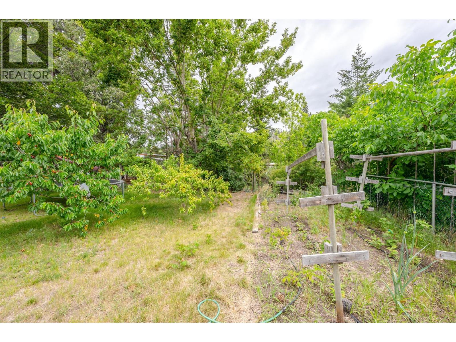 950 Hull Street, Penticton, British Columbia  V2A 4A3 - Photo 49 - 10390766