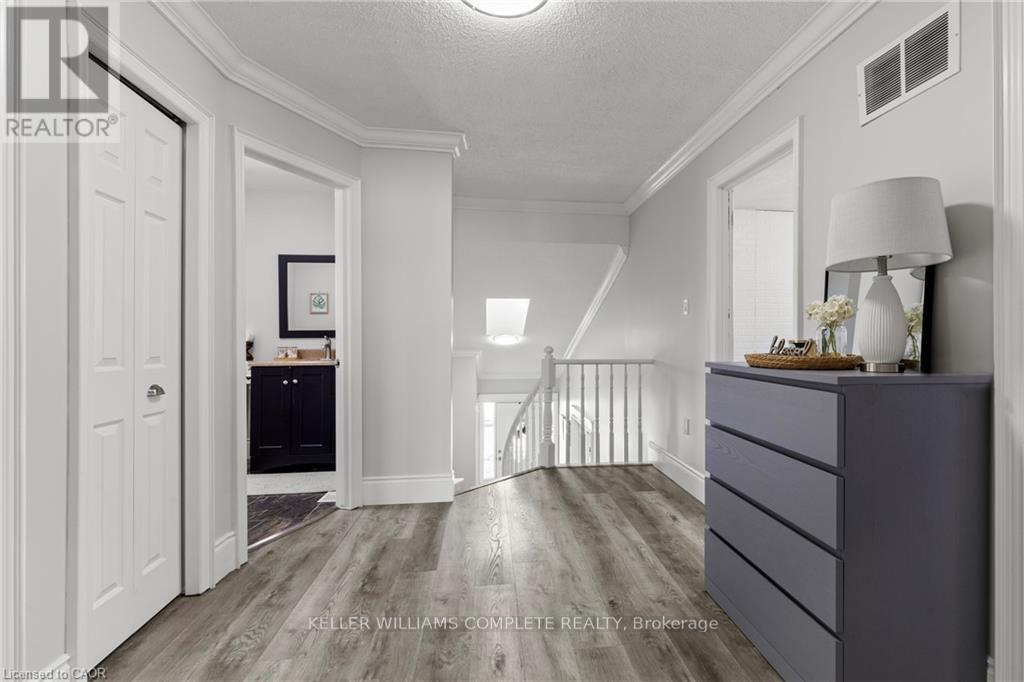 27 Barbara Court, Hamilton, Ontario  L8W 2M1 - Photo 18 - X13447584