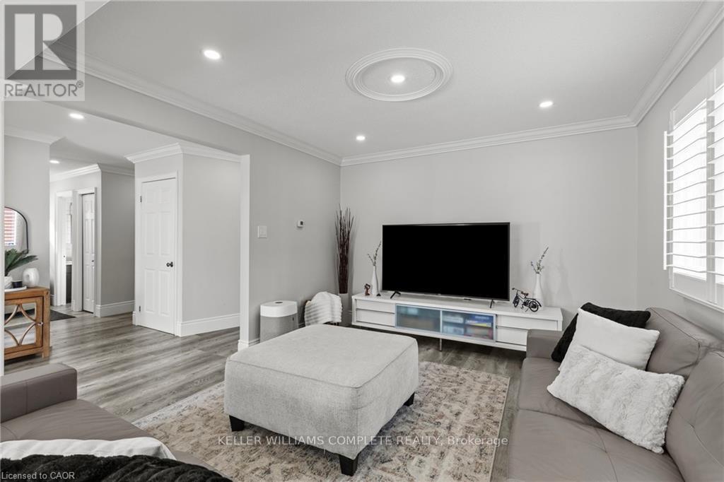 27 Barbara Court, Hamilton, Ontario  L8W 2M1 - Photo 6 - X13447584