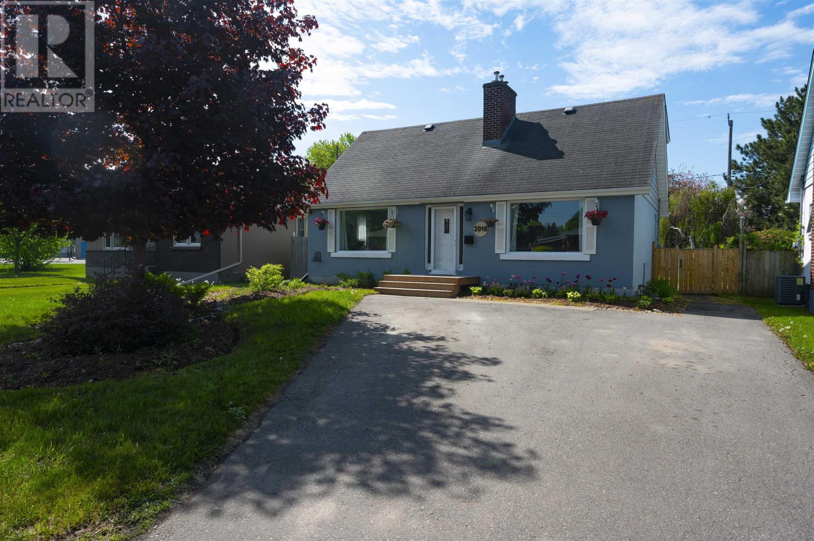 2018 Donald Street East, Thunder Bay, Ontario  P7E 5W8 - Photo 1 - TB2601517