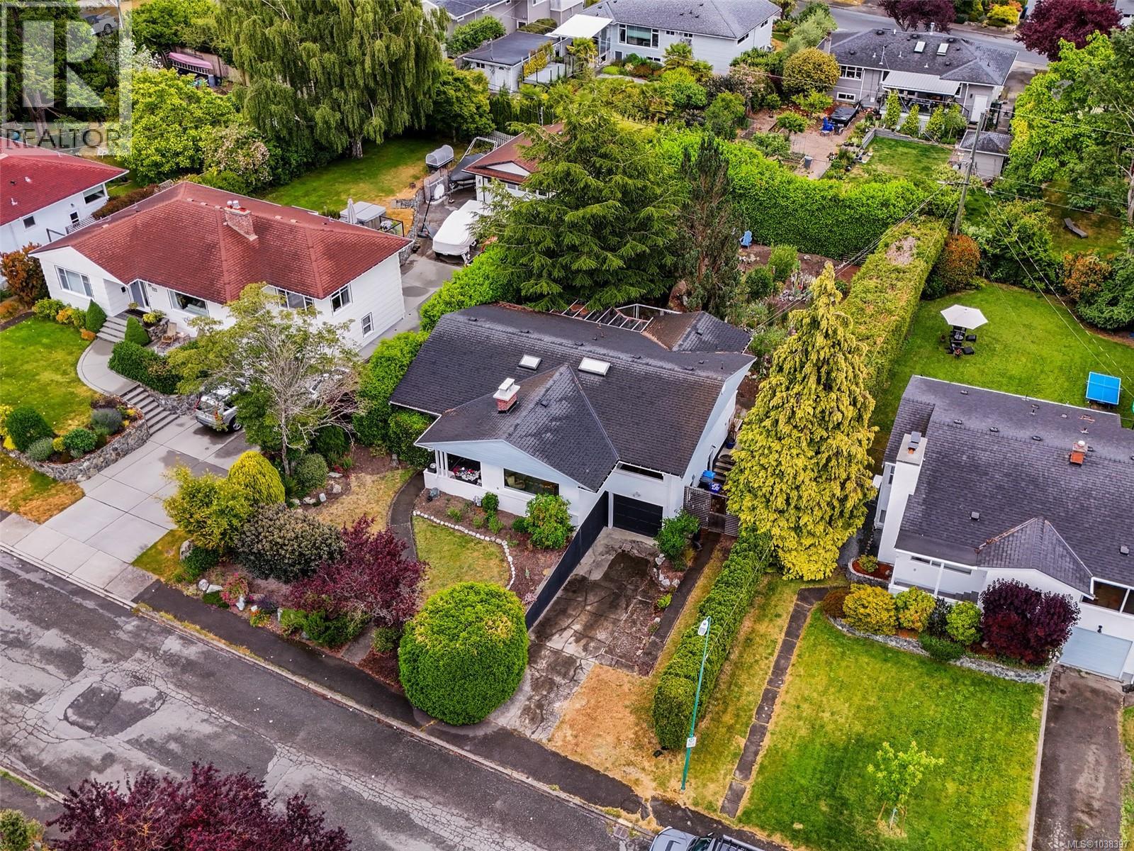 2979 Westdowne Rd, Oak Bay, British Columbia  V8R 5G1 - Photo 40 - 1038397