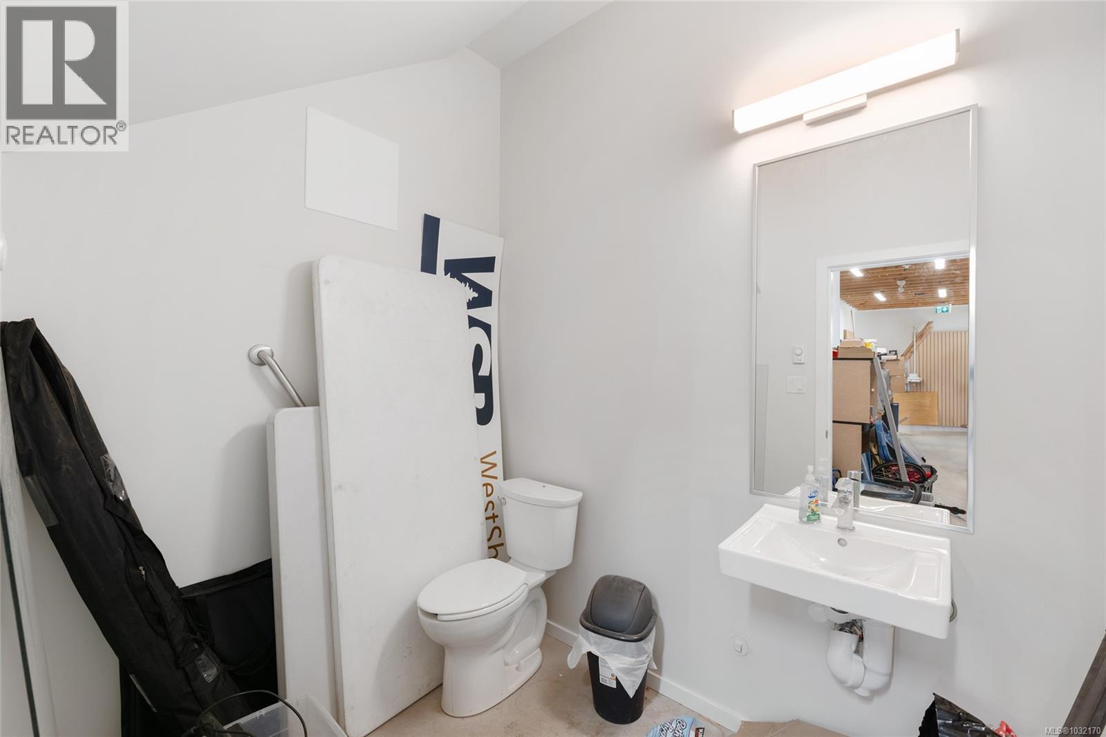 105 2302 Millstream Rd, Langford, British Columbia  V9B 3R3 - Photo 14 - 1032170