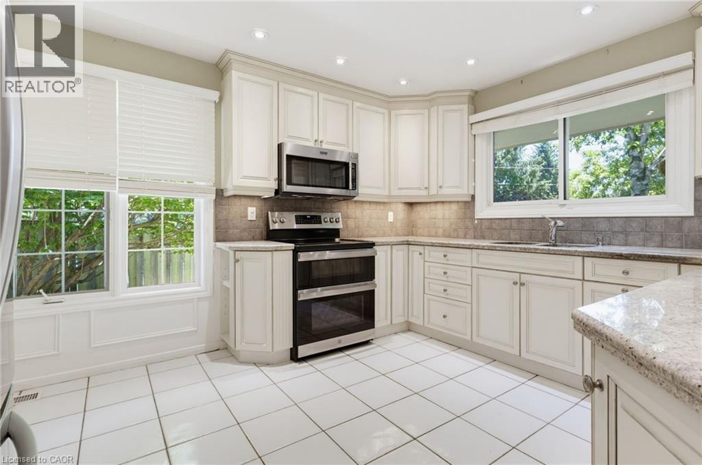 304 Oakwood Court, Burlington, Ontario  L7N 1W9 - Photo 10 - 40839783