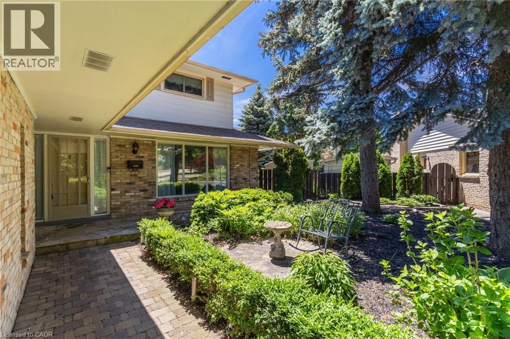 304 Oakwood Court, Burlington, Ontario  L7N 1W9 - Photo 4 - 40839783