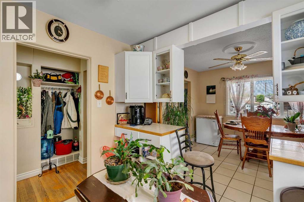 7621 23 Street Se, Calgary, Alberta  T2C 0Y2 - Photo 9 - A2317042