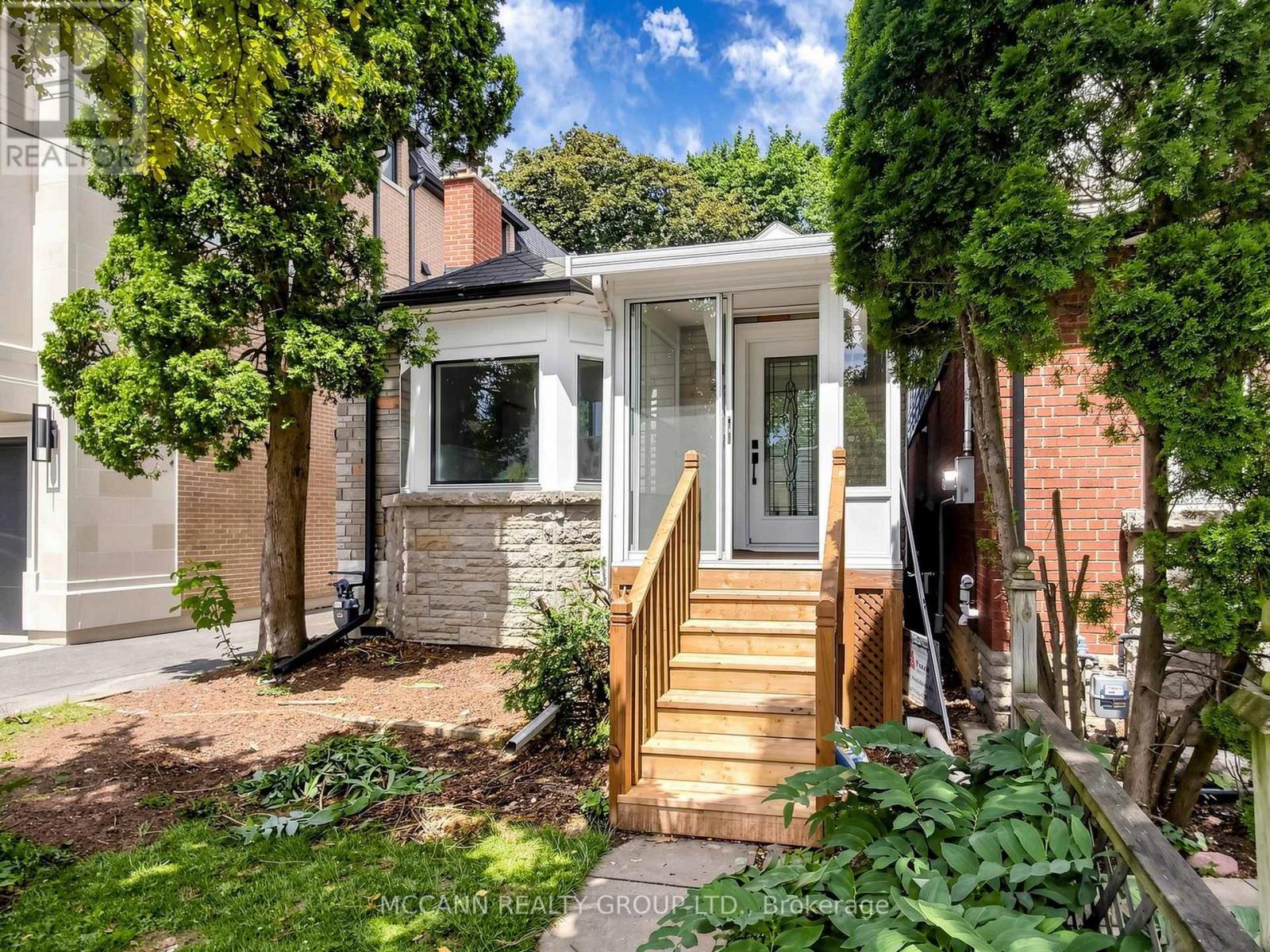 310 ST GERMAIN AVENUE, Toronto, Ontario