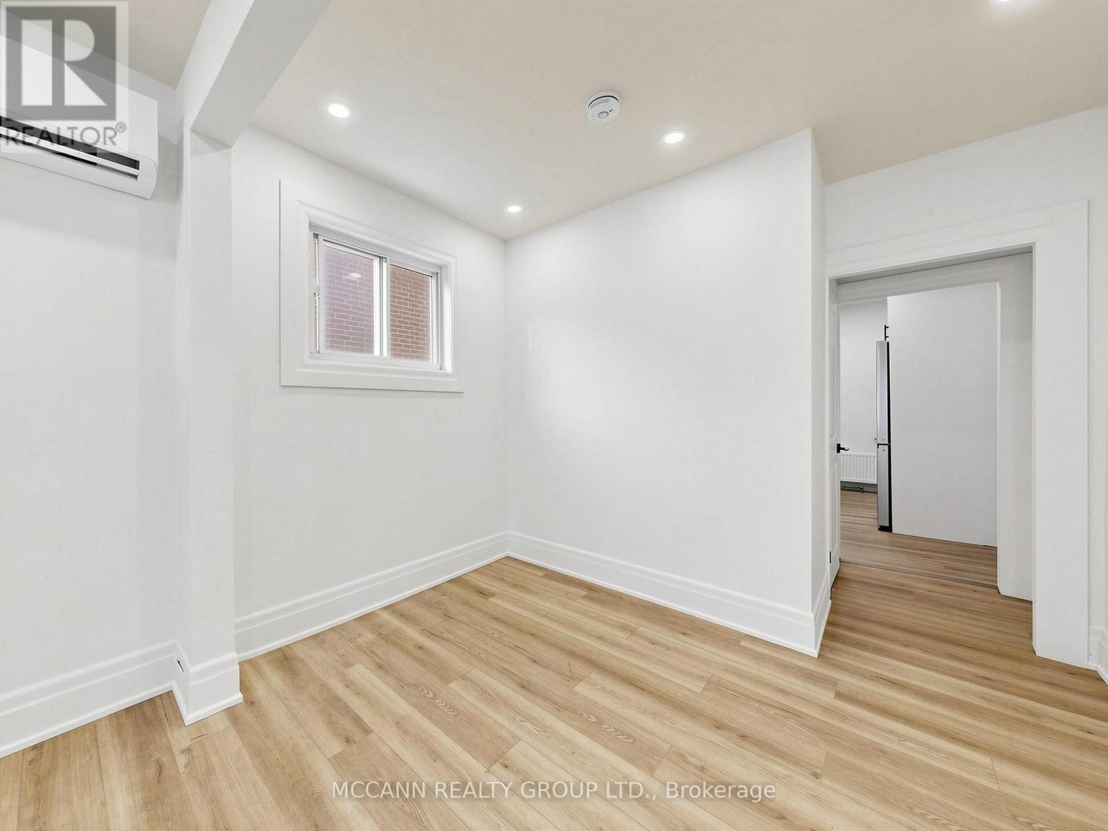 310 St Germain Avenue, Toronto, Ontario  M5M 1W3 - Photo 10 - C13447678