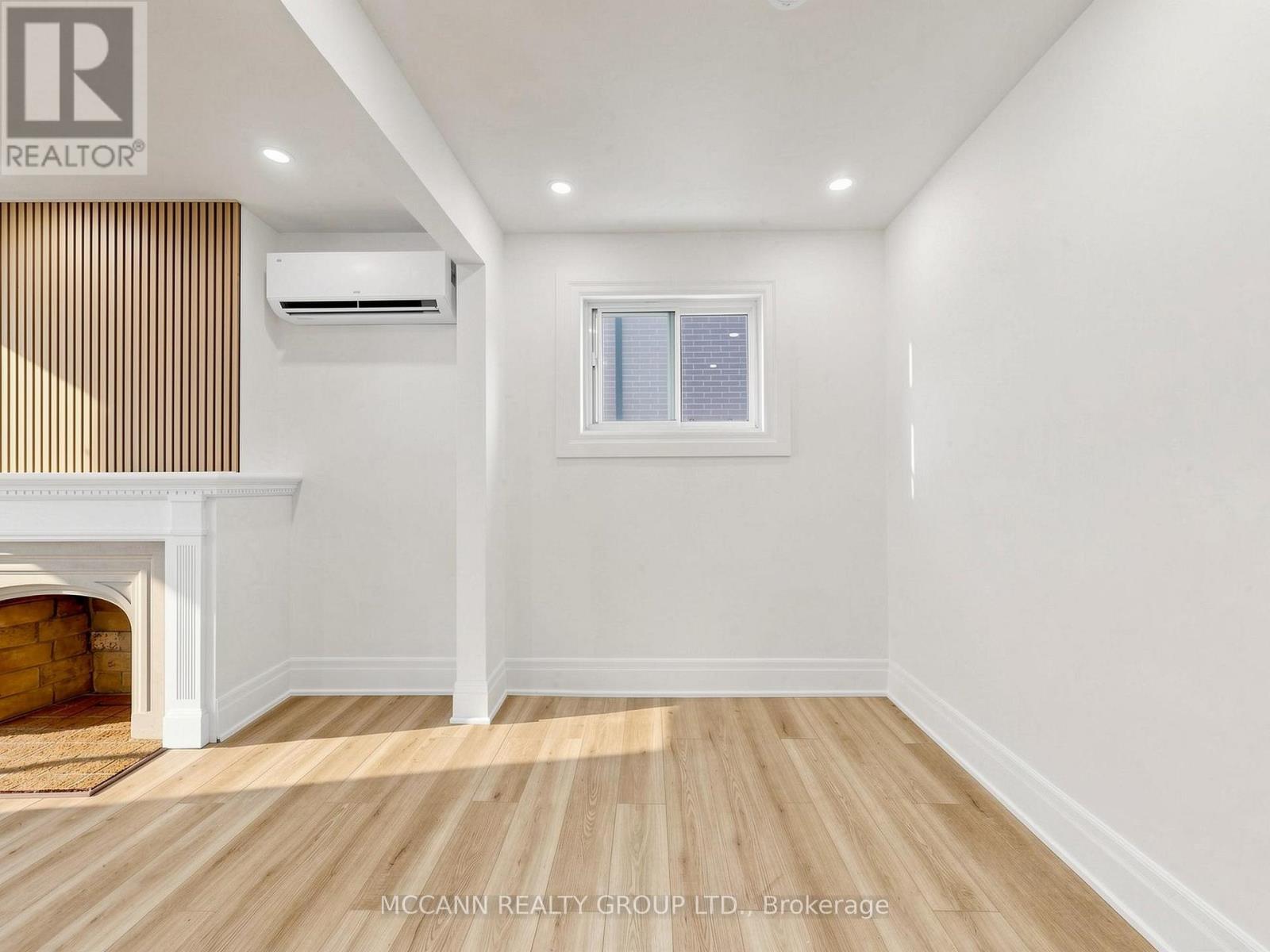 310 St Germain Avenue, Toronto, Ontario  M5M 1W3 - Photo 12 - C13447678