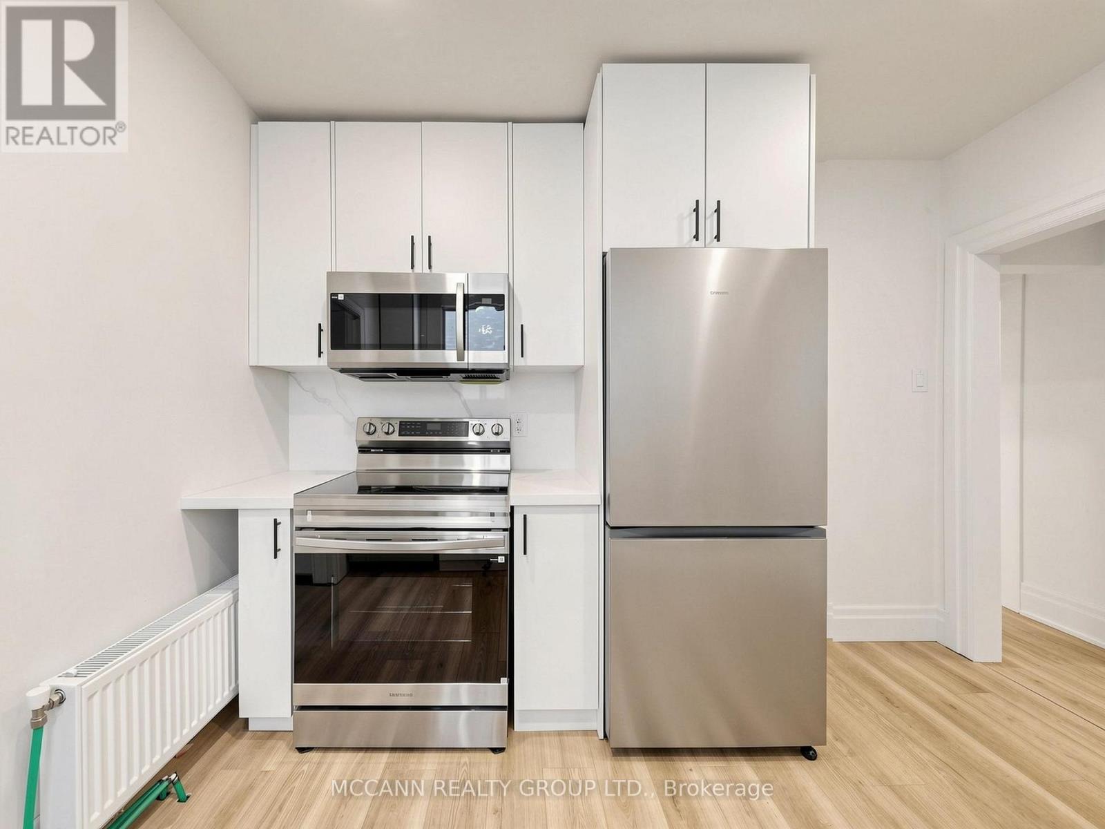 310 St Germain Avenue, Toronto, Ontario  M5M 1W3 - Photo 16 - C13447678