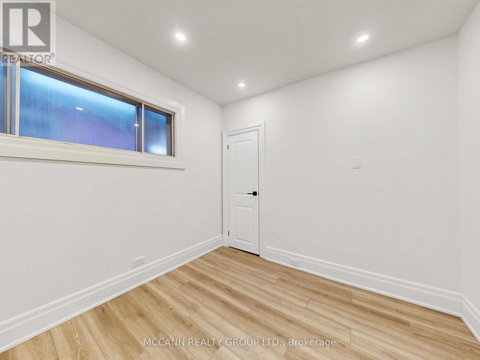 310 St Germain Avenue, Toronto, Ontario  M5M 1W3 - Photo 22 - C13447678