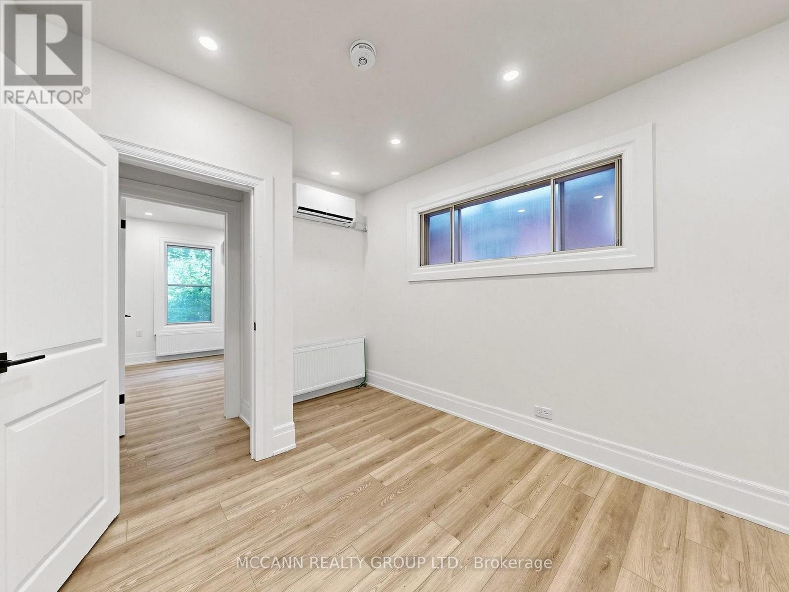 310 St Germain Avenue, Toronto, Ontario  M5M 1W3 - Photo 23 - C13447678