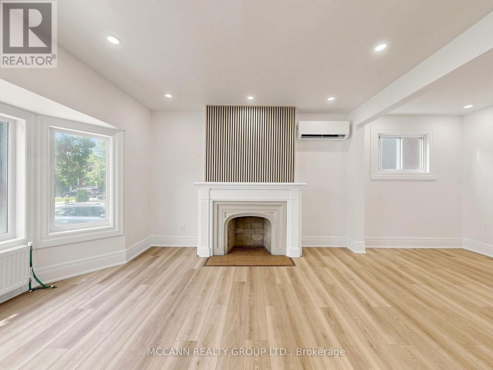 310 St Germain Avenue, Toronto, Ontario  M5M 1W3 - Photo 6 - C13447678