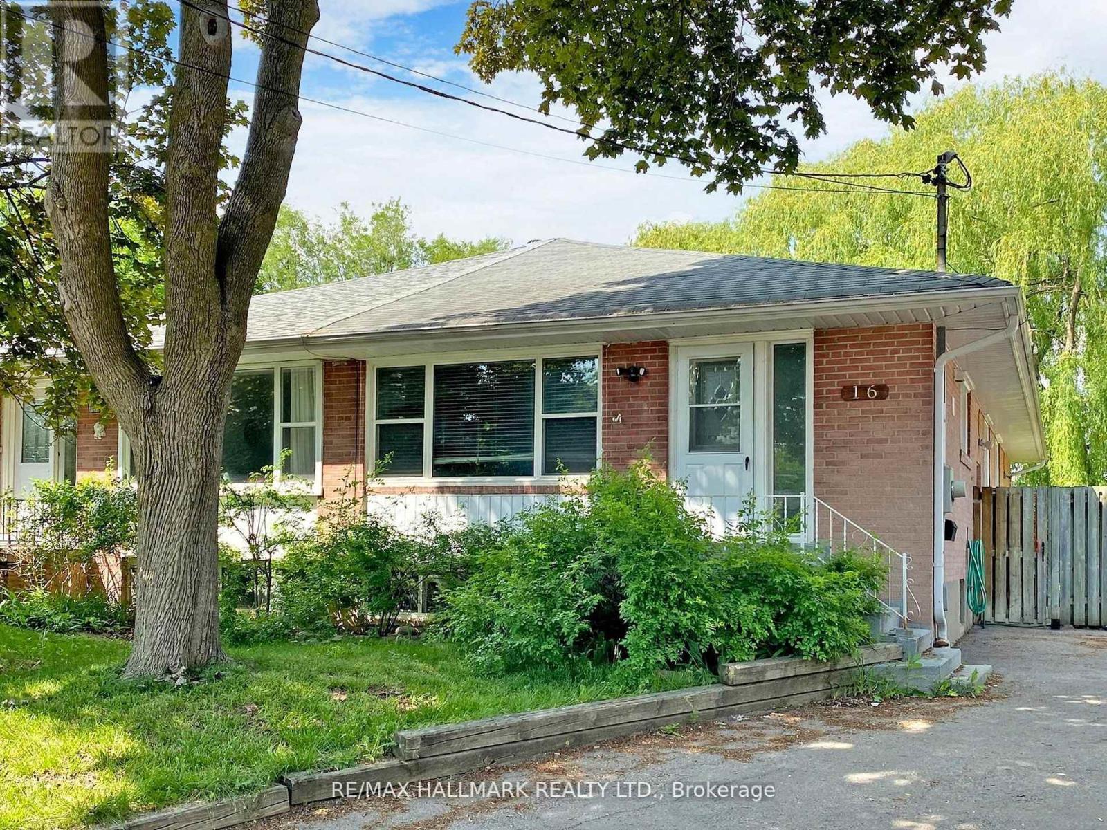 16 Dunboyne Court, Toronto, Ontario  M2R 2B7 - Photo 5 - C13447740