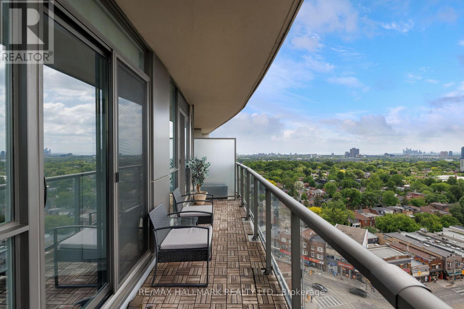 1401 - 530 St Clair Avenue W, Toronto, Ontario  M6C 0A2 - Photo 24 - C13437650